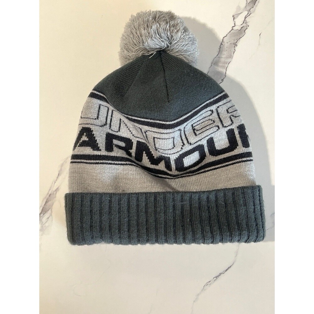 Under Armour Spellout Cuffed Pom-Pom Knit Beanie – One Size (OSFA)